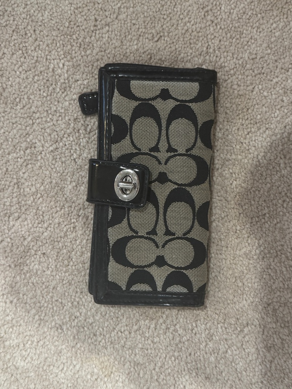 Coach Signature Canvas Phone Wallet in Black and Khaki
